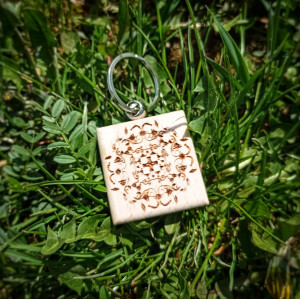   БРЕЛОК ДЕРЕВ'ЯНИЙ  КВАДРАТНИЙ РУНА ПЕРТ (KEY RING WOODEN SQUARE RUNE PERTH). Photo 2